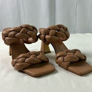 NWOT Marc Fisher Womens Hammy Faux Leather Square Toe Block Heel Brown Size 6M